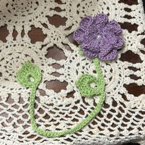 Crochet bookmark